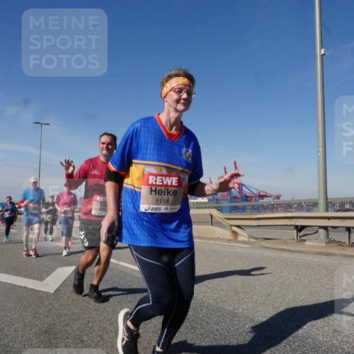 03.10.2025 - Köhlbrandbrückenlauf Matties Gatica Varas http://msf.ph/oto/9004558 03.10.2025 12:58:21 Position 2 5158 meine-sportfotos.de