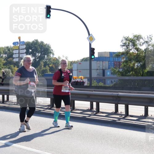 03.10.2025 - Köhlbrandbrückenlauf Julia Fischer http://msf.ph/oto/9004568 03.10.2025 12:26:29 Position 3 5623 meine-sportfotos.de