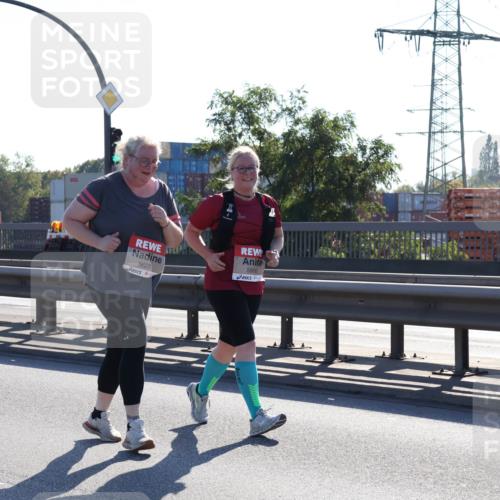 03.10.2025 - Köhlbrandbrückenlauf Julia Fischer http://msf.ph/oto/9004576 03.10.2025 12:26:30 Position 3 5623, 5900 meine-sportfotos.de