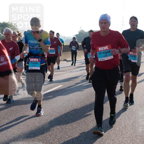 03.10.2025 - Köhlbrandbrückenlauf Fabian Wolf http://msf.ph/oto/9004594 03.10.2025 09:18:49 Position 3 2946, 1498, 1501 meine-sportfotos.de