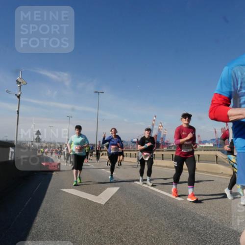03.10.2025 - Köhlbrandbrückenlauf Matties Gatica Varas http://msf.ph/oto/9004597 03.10.2025 12:58:24 Position 2 6215 meine-sportfotos.de