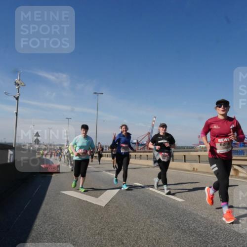 03.10.2025 - Köhlbrandbrückenlauf Matties Gatica Varas http://msf.ph/oto/9004604 03.10.2025 12:58:25 Position 2  meine-sportfotos.de