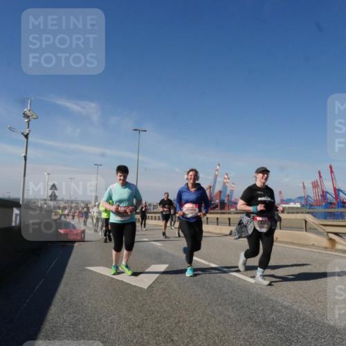 03.10.2025 - Köhlbrandbrückenlauf Matties Gatica Varas http://msf.ph/oto/9004609 03.10.2025 12:58:25 Position 2  meine-sportfotos.de