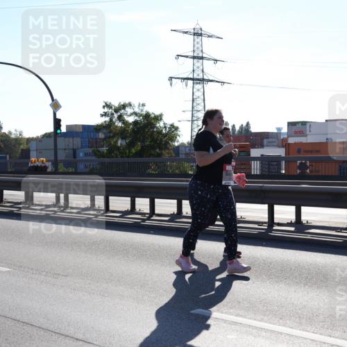 03.10.2025 - Köhlbrandbrückenlauf Julia Fischer http://msf.ph/oto/9004626 03.10.2025 12:26:59 Position 3 5323 meine-sportfotos.de
