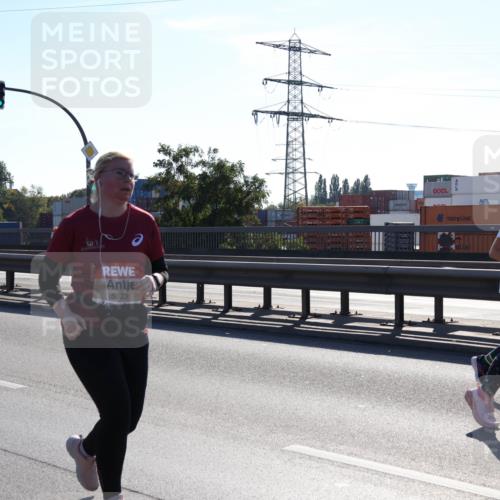 03.10.2025 - Köhlbrandbrückenlauf Julia Fischer http://msf.ph/oto/9004633 03.10.2025 12:27:00 Position 3 5323 meine-sportfotos.de