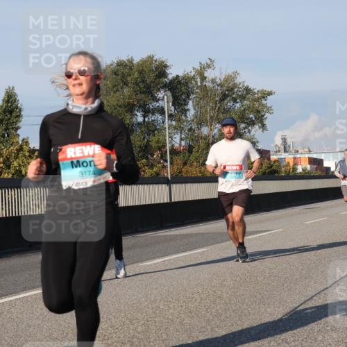 03.10.2025 - Köhlbrandbrückenlauf Luisa Fischer http://msf.ph/oto/9004634 03.10.2025 10:46:19 Position 3 3174 meine-sportfotos.de