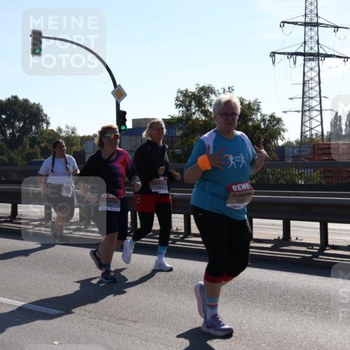 03.10.2025 - Köhlbrandbrückenlauf Julia Fischer http://msf.ph/oto/9004639 03.10.2025 12:27:13 Position 3 6549 meine-sportfotos.de