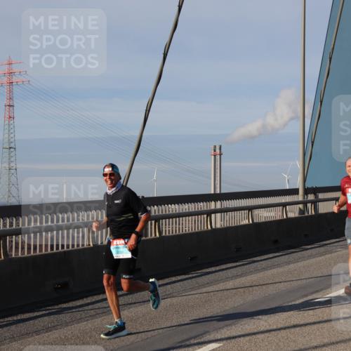03.10.2025 - Köhlbrandbrückenlauf Julia Fischer http://msf.ph/oto/9004700 03.10.2025 09:49:52 Position 2 2256 meine-sportfotos.de