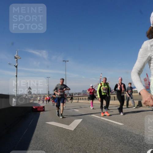 03.10.2025 - Köhlbrandbrückenlauf Matties Gatica Varas http://msf.ph/oto/9004710 03.10.2025 12:58:33 Position 2 2 meine-sportfotos.de