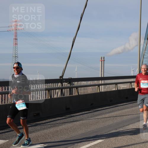 03.10.2025 - Köhlbrandbrückenlauf Julia Fischer http://msf.ph/oto/9004712 03.10.2025 09:49:52 Position 2 2256, 1388 meine-sportfotos.de