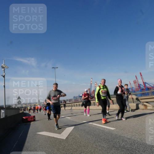 03.10.2025 - Köhlbrandbrückenlauf Matties Gatica Varas http://msf.ph/oto/9004718 03.10.2025 12:58:34 Position 2  meine-sportfotos.de