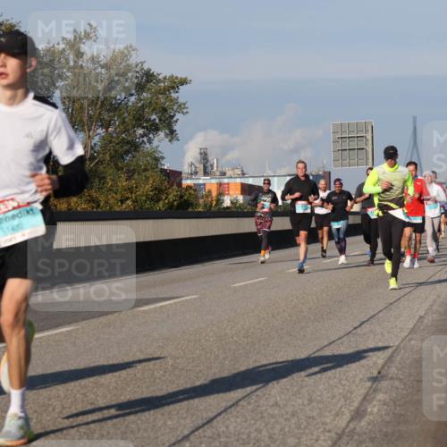 03.10.2025 - Köhlbrandbrückenlauf Luisa Fischer http://msf.ph/oto/9004746 03.10.2025 10:46:25 Position 3 1432 meine-sportfotos.de