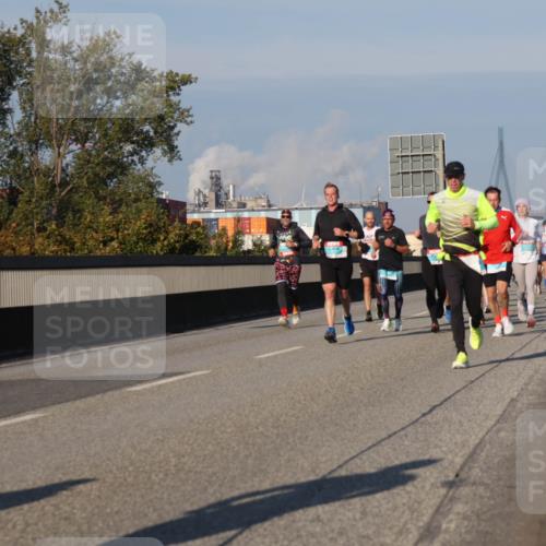 03.10.2025 - Köhlbrandbrückenlauf Luisa Fischer http://msf.ph/oto/9004751 03.10.2025 10:46:25 Position 3  meine-sportfotos.de