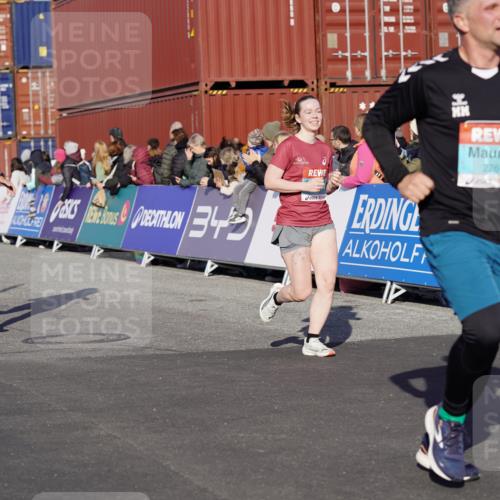 03.10.2025 - Köhlbrandbrückenlauf Michael Burmester http://msf.ph/oto/9004758 03.10.2025 10:07:25 Ziel 1148, 1410, 1774, 2696, 2761, 3300, 3425, 3426, 3497 meine-sportfotos.de