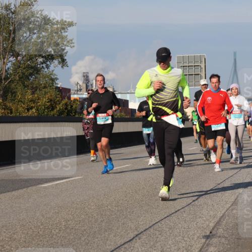 03.10.2025 - Köhlbrandbrückenlauf Luisa Fischer http://msf.ph/oto/9004774 03.10.2025 10:46:27 Position 3  meine-sportfotos.de