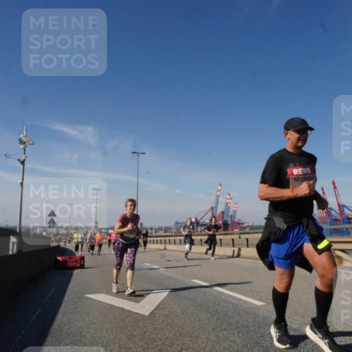 03.10.2025 - Köhlbrandbrückenlauf Matties Gatica Varas http://msf.ph/oto/9004780 03.10.2025 12:58:38 Position 2  meine-sportfotos.de