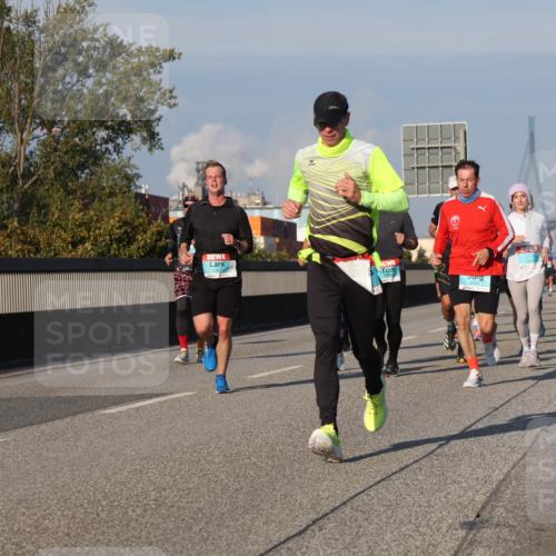 03.10.2025 - Köhlbrandbrückenlauf Luisa Fischer http://msf.ph/oto/9004781 03.10.2025 10:46:27 Position 3 1067 meine-sportfotos.de
