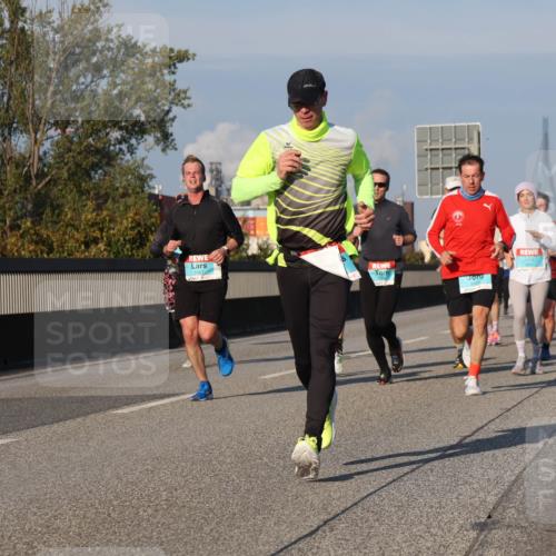 03.10.2025 - Köhlbrandbrückenlauf Luisa Fischer http://msf.ph/oto/9004786 03.10.2025 10:46:28 Position 3  meine-sportfotos.de