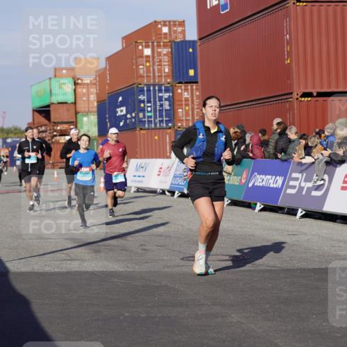 03.10.2025 - Köhlbrandbrückenlauf Michael Burmester http://msf.ph/oto/9004822 03.10.2025 10:07:28 Ziel 1014, 1410, 1532, 1764, 1774, 1886, 2696, 2761, 2807, 3425, 3426, 3497 meine-sportfotos.de