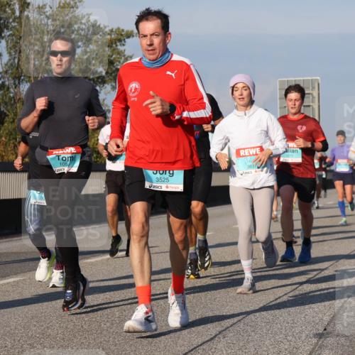 03.10.2025 - Köhlbrandbrückenlauf Luisa Fischer http://msf.ph/oto/9004839 03.10.2025 10:46:31 Position 3 2901, 105, 3525, 3837, 1075 meine-sportfotos.de