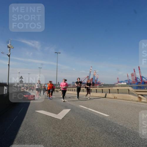 03.10.2025 - Köhlbrandbrückenlauf Matties Gatica Varas http://msf.ph/oto/9004842 03.10.2025 12:58:43 Position 2  meine-sportfotos.de
