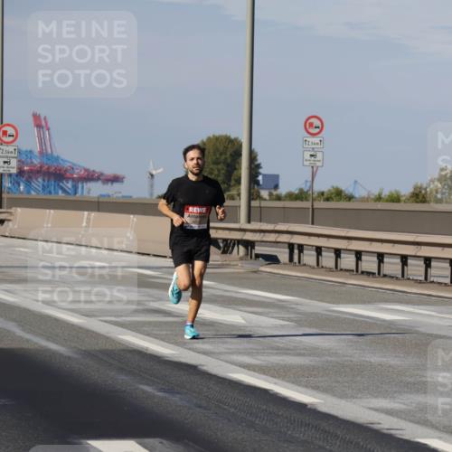 03.10.2025 - Köhlbrandbrückenlauf Julia Fischer http://msf.ph/oto/9004849 03.10.2025 12:36:04 Position 3 12, 5, 4010, 12, 5 meine-sportfotos.de