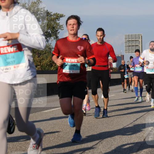 03.10.2025 - Köhlbrandbrückenlauf Luisa Fischer http://msf.ph/oto/9004872 03.10.2025 10:46:33 Position 3 3837, 1075, 3340 meine-sportfotos.de
