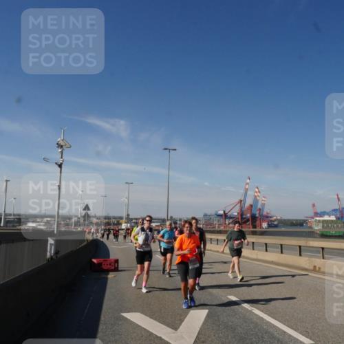 03.10.2025 - Köhlbrandbrückenlauf Matties Gatica Varas http://msf.ph/oto/9004883 03.10.2025 12:58:47 Position 2  meine-sportfotos.de