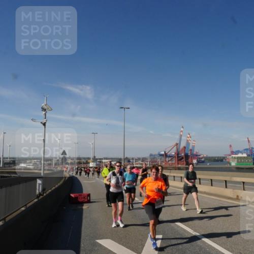 03.10.2025 - Köhlbrandbrückenlauf Matties Gatica Varas http://msf.ph/oto/9004887 03.10.2025 12:58:47 Position 2  meine-sportfotos.de