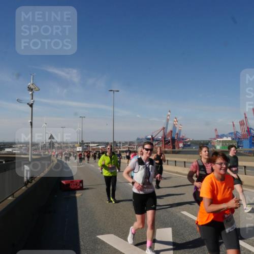 03.10.2025 - Köhlbrandbrückenlauf Matties Gatica Varas http://msf.ph/oto/9004903 03.10.2025 12:58:48 Position 2  meine-sportfotos.de