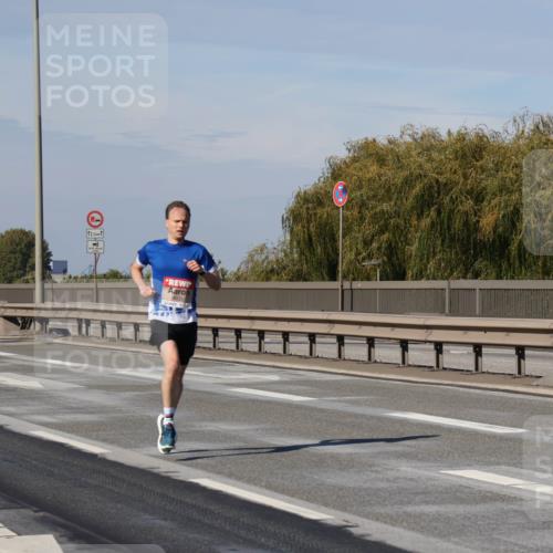 03.10.2025 - Köhlbrandbrückenlauf Julia Fischer http://msf.ph/oto/9004904 03.10.2025 12:36:29 Position 3 12, 5 meine-sportfotos.de
