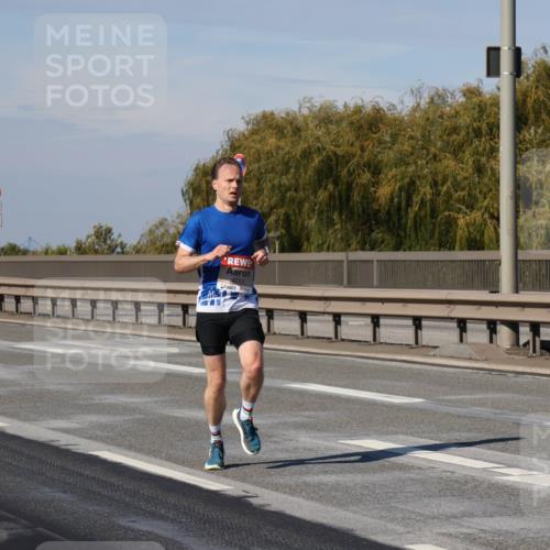 03.10.2025 - Köhlbrandbrückenlauf Julia Fischer http://msf.ph/oto/9004911 03.10.2025 12:36:30 Position 3 1251, 4033 meine-sportfotos.de