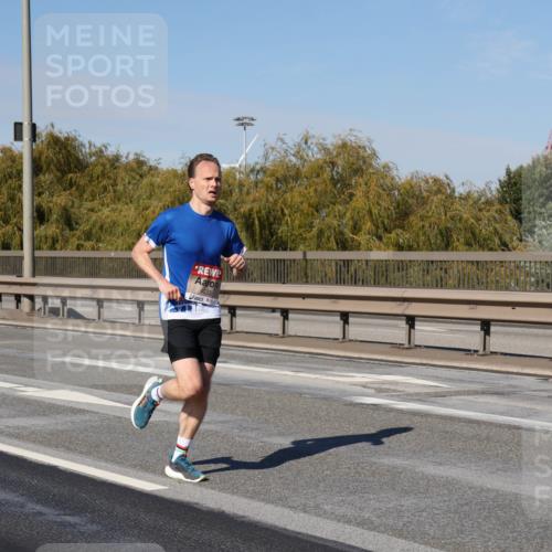 03.10.2025 - Köhlbrandbrückenlauf Julia Fischer http://msf.ph/oto/9004924 03.10.2025 12:36:32 Position 3 4033 meine-sportfotos.de