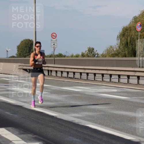 03.10.2025 - Köhlbrandbrückenlauf Julia Fischer http://msf.ph/oto/9004929 03.10.2025 12:36:41 Position 3 5, 12, 5 meine-sportfotos.de
