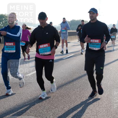 03.10.2025 - Köhlbrandbrückenlauf Fabian Wolf http://msf.ph/oto/9004944 03.10.2025 09:18:58 Position 3 1408, 1675, 3799, 1605 meine-sportfotos.de