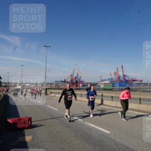 03.10.2025 - Köhlbrandbrückenlauf Matties Gatica Varas http://msf.ph/oto/9004951 03.10.2025 12:58:52 Position 2  meine-sportfotos.de