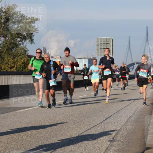 03.10.2025 - Köhlbrandbrückenlauf Luisa Fischer http://msf.ph/oto/9004960 03.10.2025 10:46:37 Position 3 1383 meine-sportfotos.de