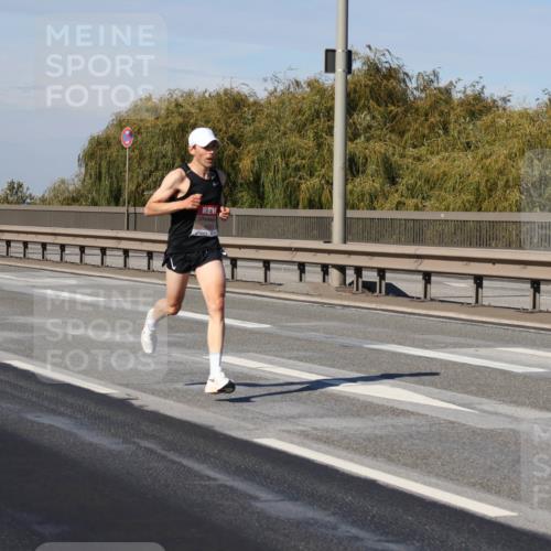 03.10.2025 - Köhlbrandbrückenlauf Julia Fischer http://msf.ph/oto/9004968 03.10.2025 12:36:47 Position 3 12, 5 meine-sportfotos.de