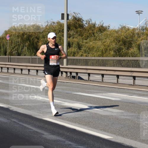 03.10.2025 - Köhlbrandbrückenlauf Julia Fischer http://msf.ph/oto/9004970 03.10.2025 12:36:47 Position 3 402 meine-sportfotos.de