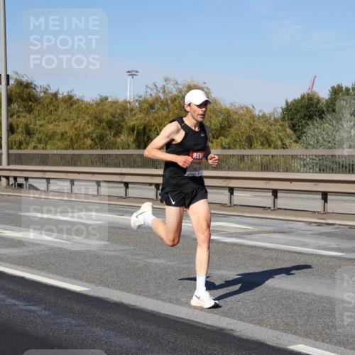 03.10.2025 - Köhlbrandbrückenlauf Julia Fischer http://msf.ph/oto/9004982 03.10.2025 12:36:48 Position 3 4021 meine-sportfotos.de