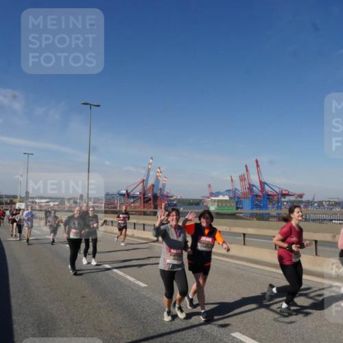 03.10.2025 - Köhlbrandbrückenlauf Matties Gatica Varas http://msf.ph/oto/9004992 03.10.2025 12:59:01 Position 2  meine-sportfotos.de