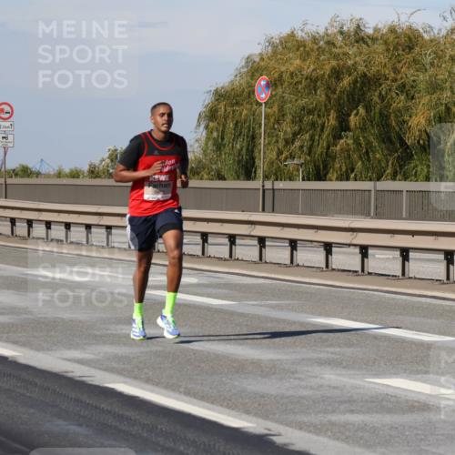 03.10.2025 - Köhlbrandbrückenlauf Julia Fischer http://msf.ph/oto/9004995 03.10.2025 12:36:50 Position 3 12, 5, 64 meine-sportfotos.de