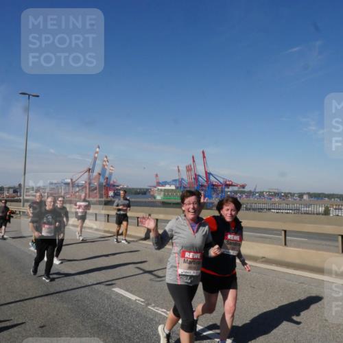 03.10.2025 - Köhlbrandbrückenlauf Matties Gatica Varas http://msf.ph/oto/9005006 03.10.2025 12:59:03 Position 2 4919 meine-sportfotos.de