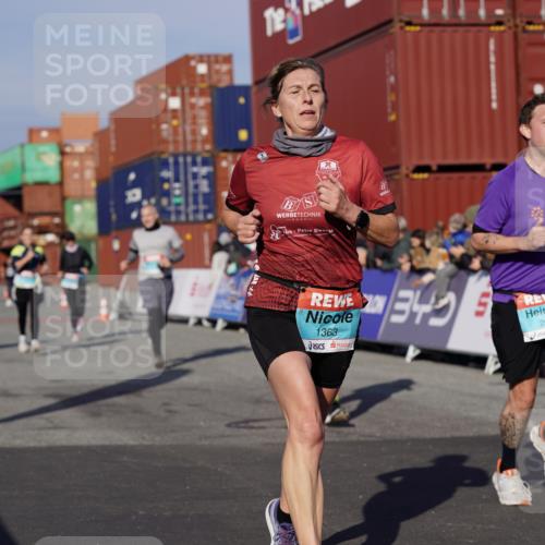 03.10.2025 - Köhlbrandbrückenlauf Michael Burmester http://msf.ph/oto/9005009 03.10.2025 10:07:36 Ziel 1014, 1363, 1377, 1378, 1384, 1532, 1764, 1886, 2807, 2814, 2990, 3250, 3497 meine-sportfotos.de