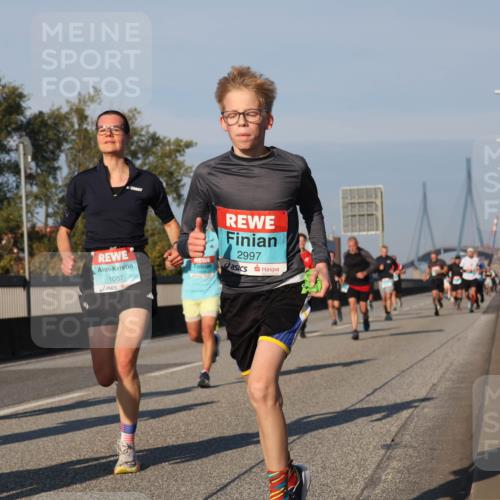 03.10.2025 - Köhlbrandbrückenlauf Luisa Fischer http://msf.ph/oto/9005015 03.10.2025 10:46:42 Position 3 1249, 1087, 2997 meine-sportfotos.de