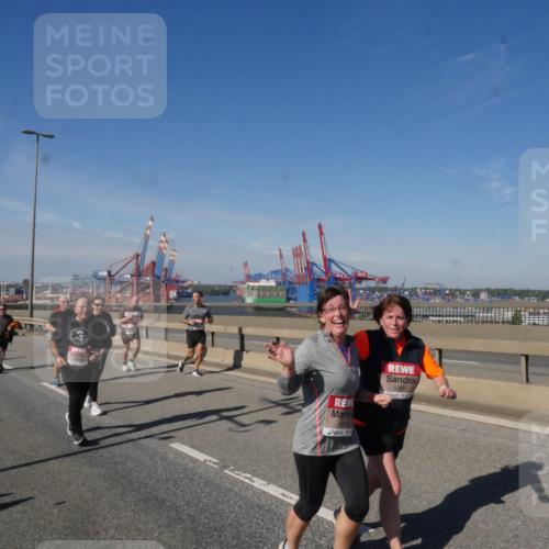 03.10.2025 - Köhlbrandbrückenlauf Matties Gatica Varas http://msf.ph/oto/9005018 03.10.2025 12:59:03 Position 2 4919, 5300 meine-sportfotos.de
