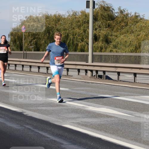 03.10.2025 - Köhlbrandbrückenlauf Julia Fischer http://msf.ph/oto/9005023 03.10.2025 12:36:57 Position 3  meine-sportfotos.de
