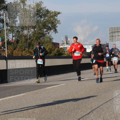 03.10.2025 - Köhlbrandbrückenlauf Luisa Fischer http://msf.ph/oto/9005036 03.10.2025 10:46:44 Position 3 1639 meine-sportfotos.de