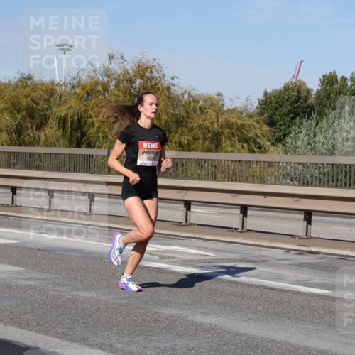 03.10.2025 - Köhlbrandbrückenlauf Julia Fischer http://msf.ph/oto/9005044 03.10.2025 12:37:00 Position 3 6516 meine-sportfotos.de