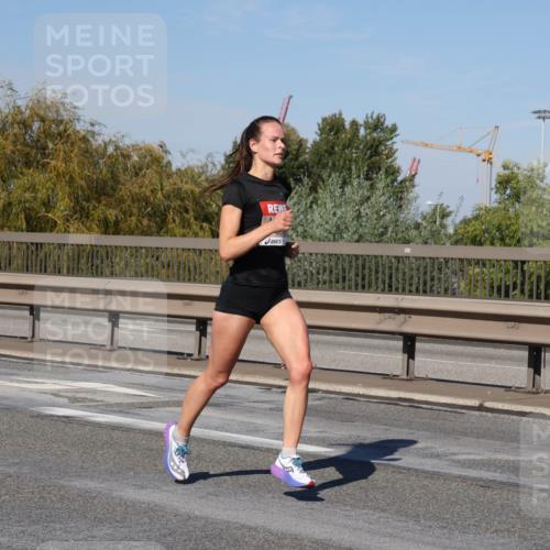 03.10.2025 - Köhlbrandbrückenlauf Julia Fischer http://msf.ph/oto/9005047 03.10.2025 12:37:00 Position 3  meine-sportfotos.de